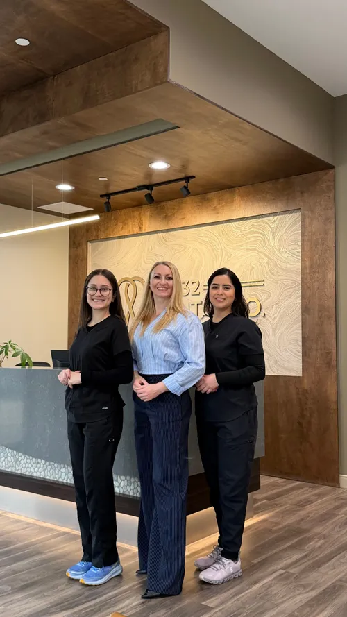 20/32 Dental Co. team photo 4